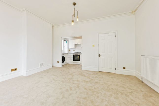 Flat 4, Claire Court, 53, London Road, Kent photo 4