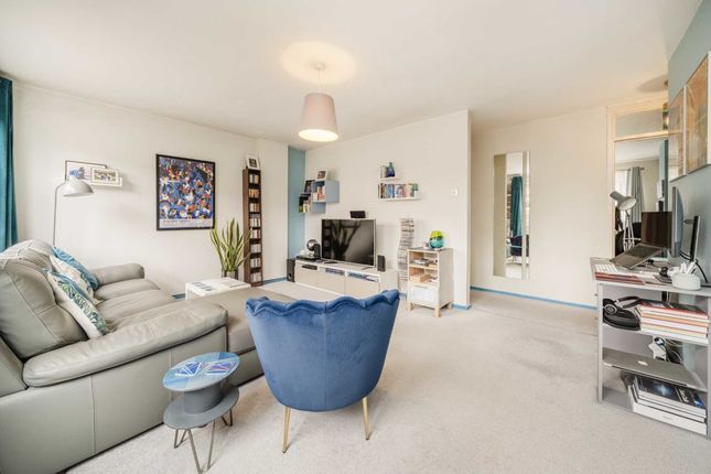 Flat for sale in Larch Close, London
