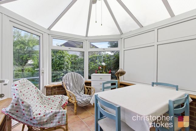 4 Field Way, Hoddesdon, Hertfordshire photo 4