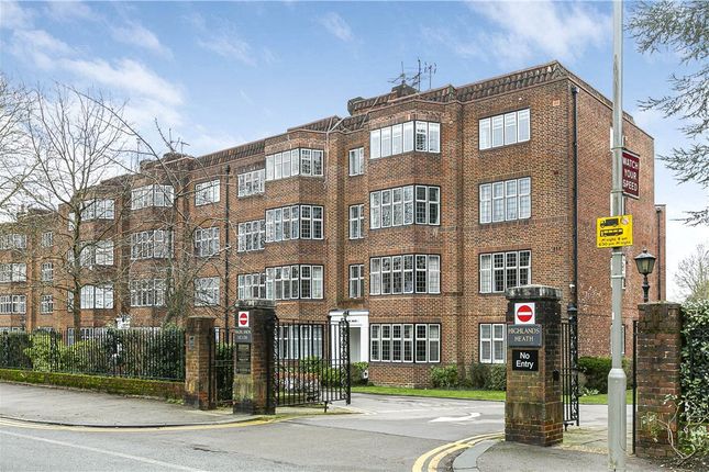 Flat to rent in Portsmouth Road, Putney