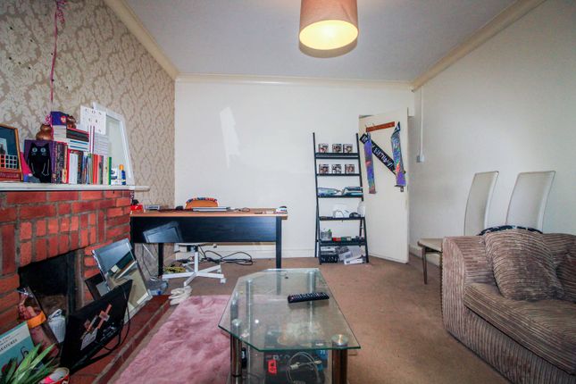 Flat 18, Thurlby Close, Harrow photo 4