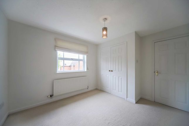 Detached house to rent in Egypt Way, Fairford Leys, Aylesbury