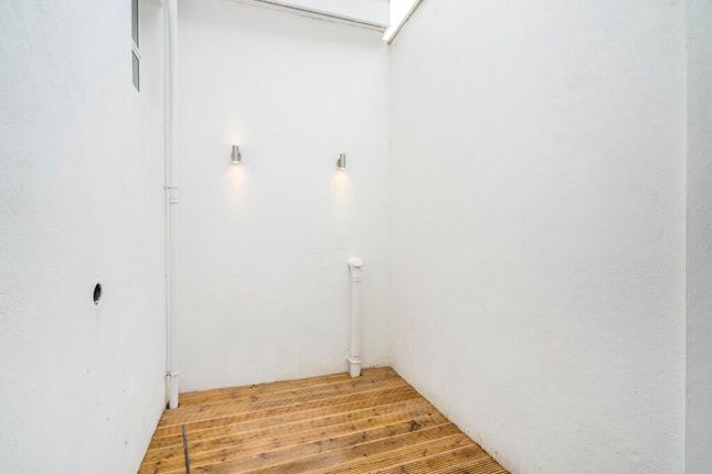 Flat A, 3, Newick Road, Hackney photo 5