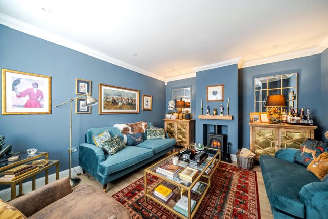 4, Eleanor Place, Farnham photo 4