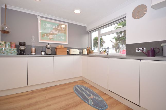 2 Fistral Court Pentire Avenue, Newquay photo 4
