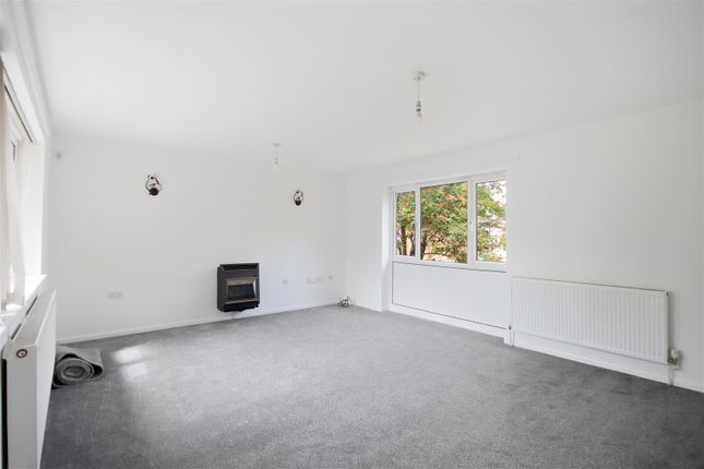 11, Rothay Close, Dronfield Woodhouse Dronfield photo 2
