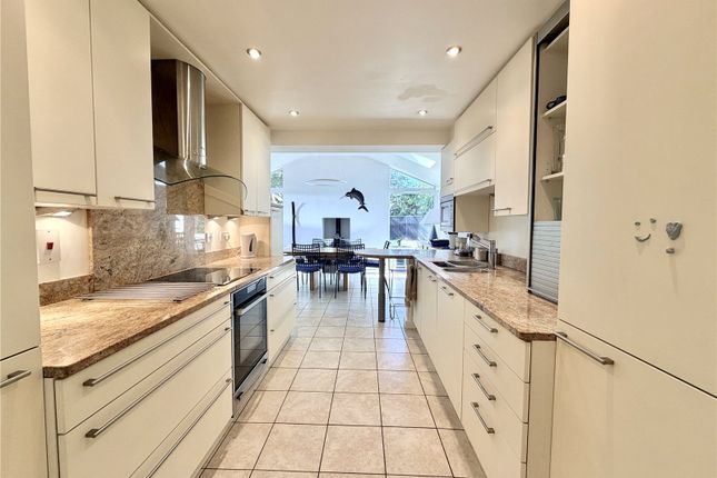 18, Forest Gate Gardens, Hampshire photo 3
