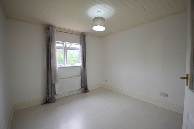 Cedar Bungalow, Pyt Close, Bideford photo 4