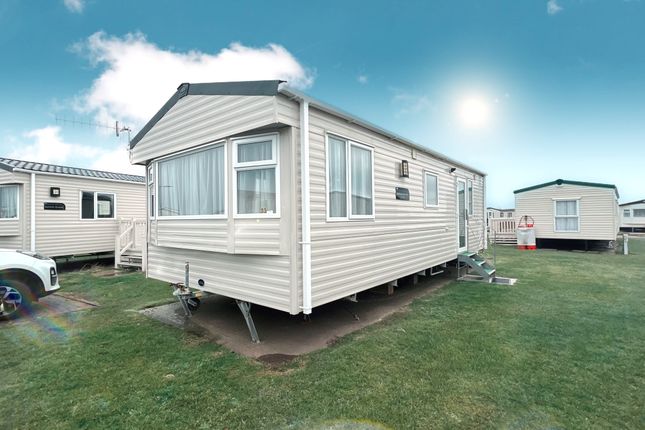 Thumbnail Lodge for sale in Warners Lane, Selsey