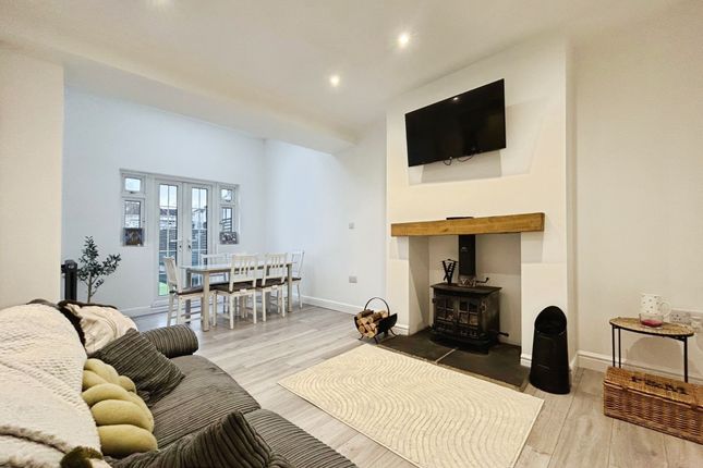 8 Priory Road, Bridgend photo 2