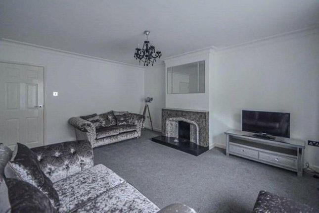 5 Marcus Gardens, Southend-On-Sea photo 3