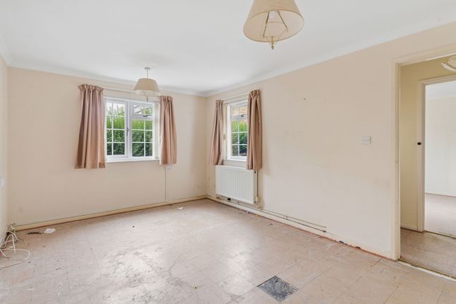 47 Yarmouth Road, Stevenage photo 2