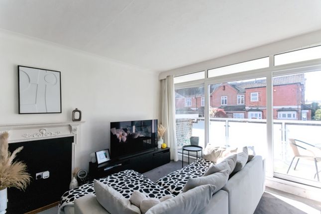 Flat 1, Stanmer House, 26, Furness Road, East Sussex photo 2