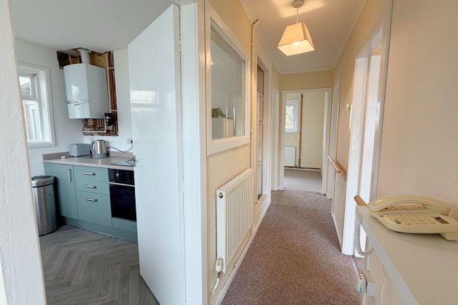 35, Stonebridge Road, Ebbw Vale photo 2