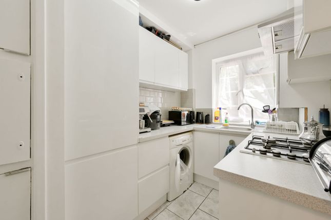 Gunnersbury Court, Acton photo 4