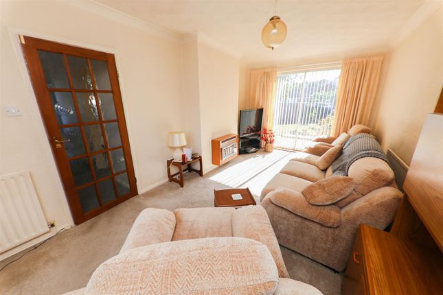27, Cliff Crescent, Doncaster photo 4