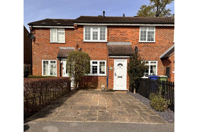 Thumbnail Terraced house for sale in Crofton Close, Bracknell