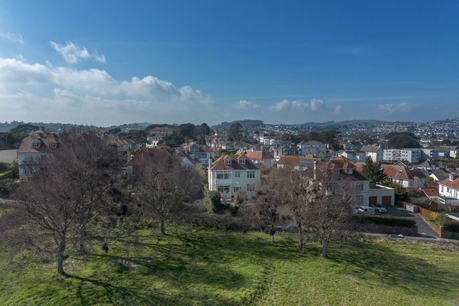Wavecrest, Paignton