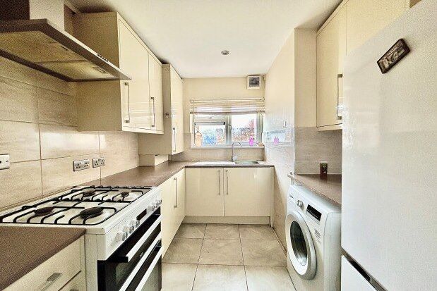 Thumbnail Flat to rent in Chingford Road, London
