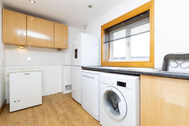 32, Afton View, Glasgow photo 5