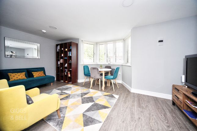 Flat 1, Rana Court, Luton photo 2