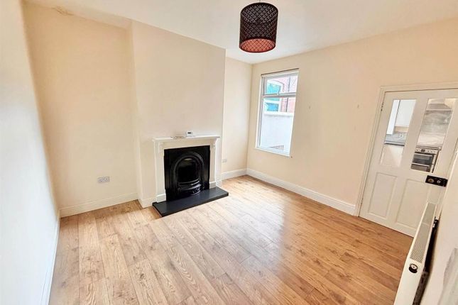 46, Sir Thomas Whites Road, Coventry photo 3