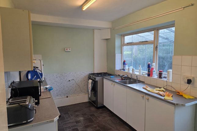 41, Grange Road, Oldswinford photo 4