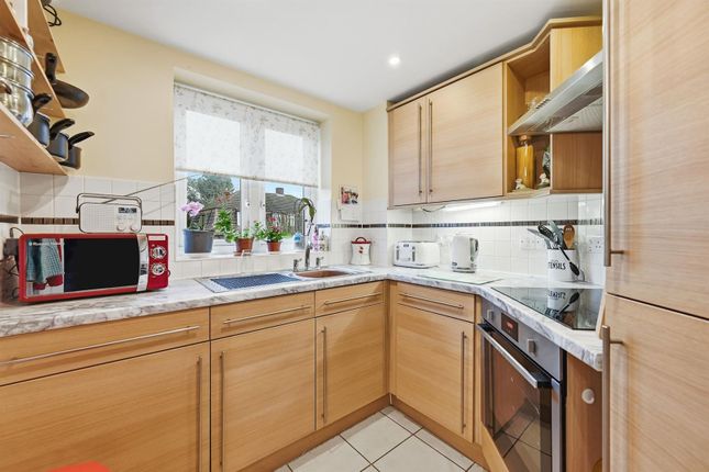 28 Tythe Court, 141 White Hart Lane, Romford photo 2