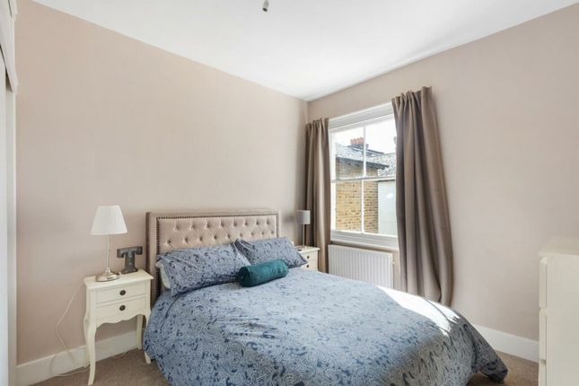 Terraced house for sale in Grena Gardens, Richmond