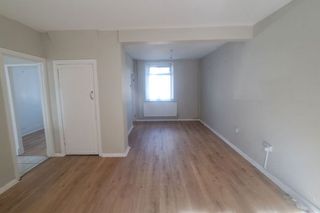 14, park street, Ammanford photo 3