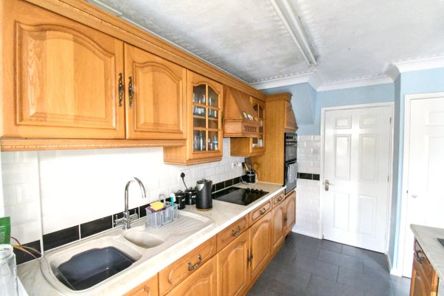 92, Mepham Road, Bedford photo 4