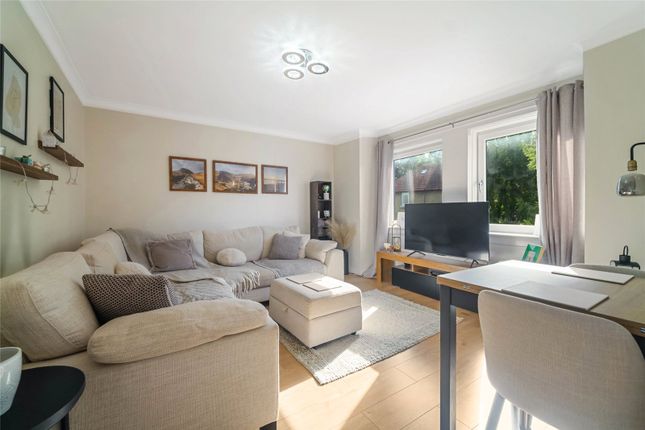 14, Campsie Court, Glasgow photo 2