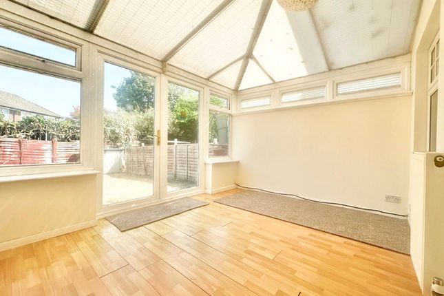 61, Garrison Close, Hounslow photo 3
