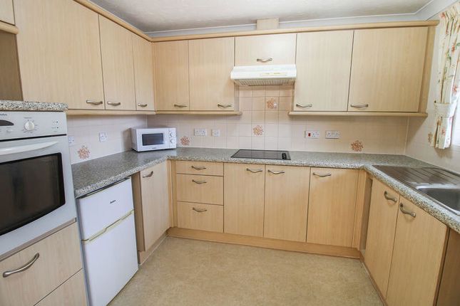 53 Saxon Court, Wessex Way, Bicester photo 4