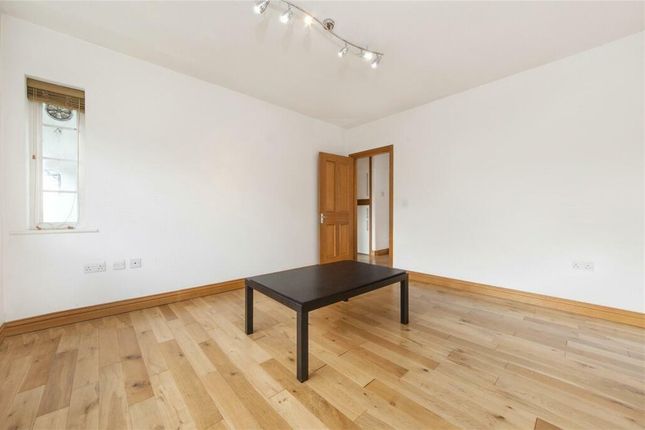 115, Ossulton Way, East Finchley photo 5