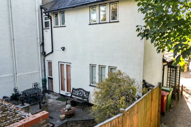 Glenside Cottage, Upton Park, Slough photo 4