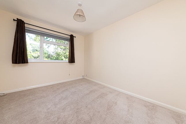 11 Prince Andrew Way, Ascot photo 4