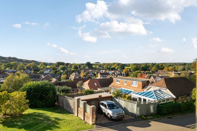 Horseshoe Close, Worthing photo 2