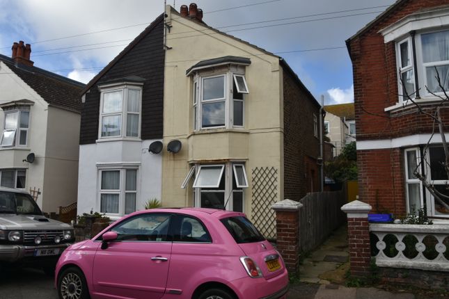 3 bed terraced house to rent in Brooklyn Road, Seaford BN25