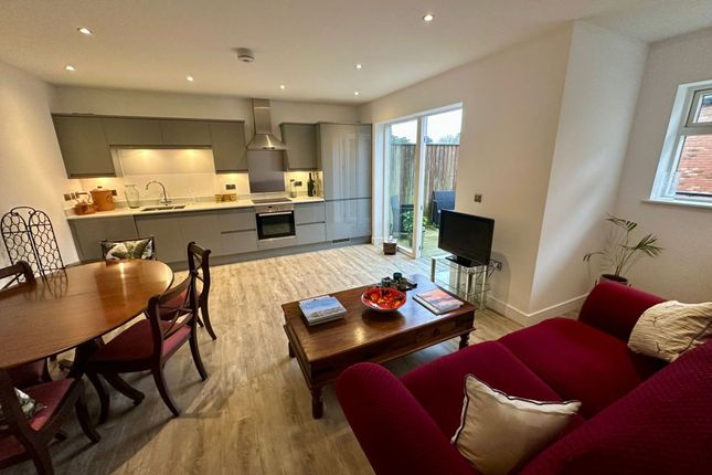 Flat 1, St. Michaels Court, Ashtead photo 2