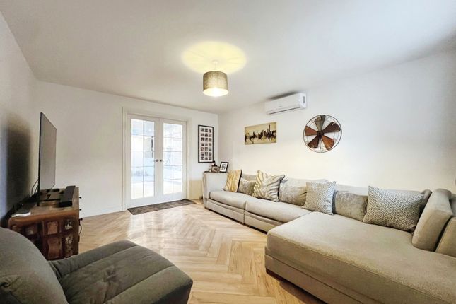 Cassidy Way, Eccles photo 2