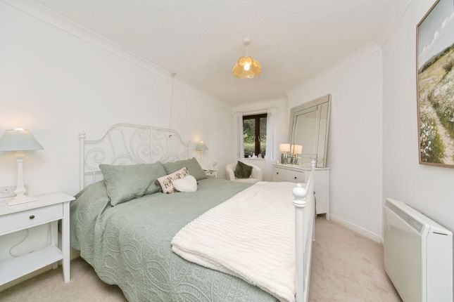Flat 43, Cwrt Bryn Coed,, Coed Pella Road, Conwy photo 3