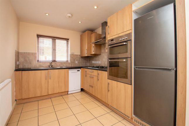 9, Corfe Meadows, Milton Keynes photo 3