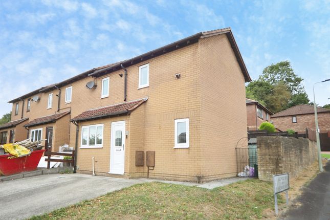 17, Aspen Way, Pontypridd photo 2