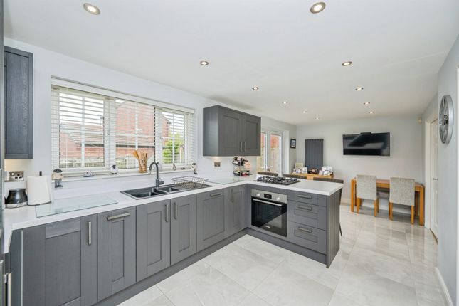 18, Whitehaven Grove, Derby photo 2