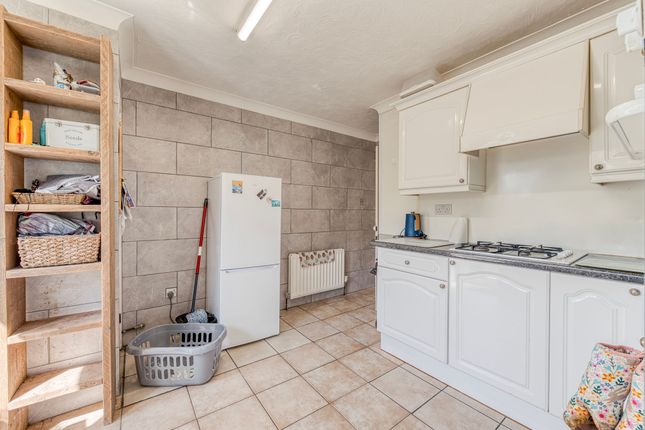 2 Turrell Drive, Lowestoft photo 4