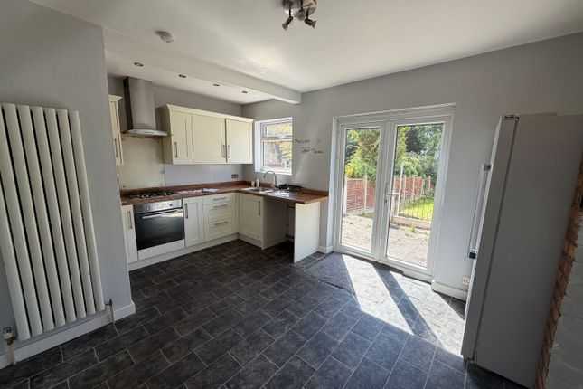 44, Regina Avenue, Birmingham photo 3