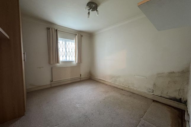 Flat 2, Shepherds Court, Sheepcote Road, Windsor photo 4