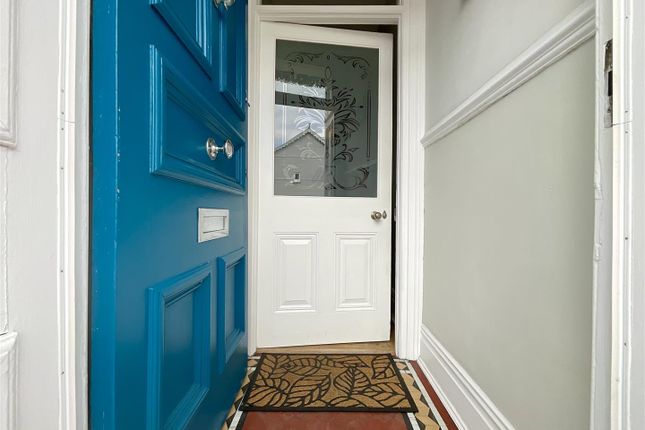 18, College Hill, Llanelli photo 3