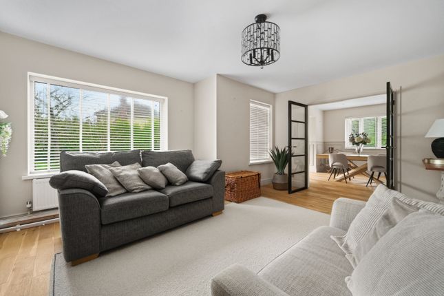 8, Groves Road, Newport photo 3